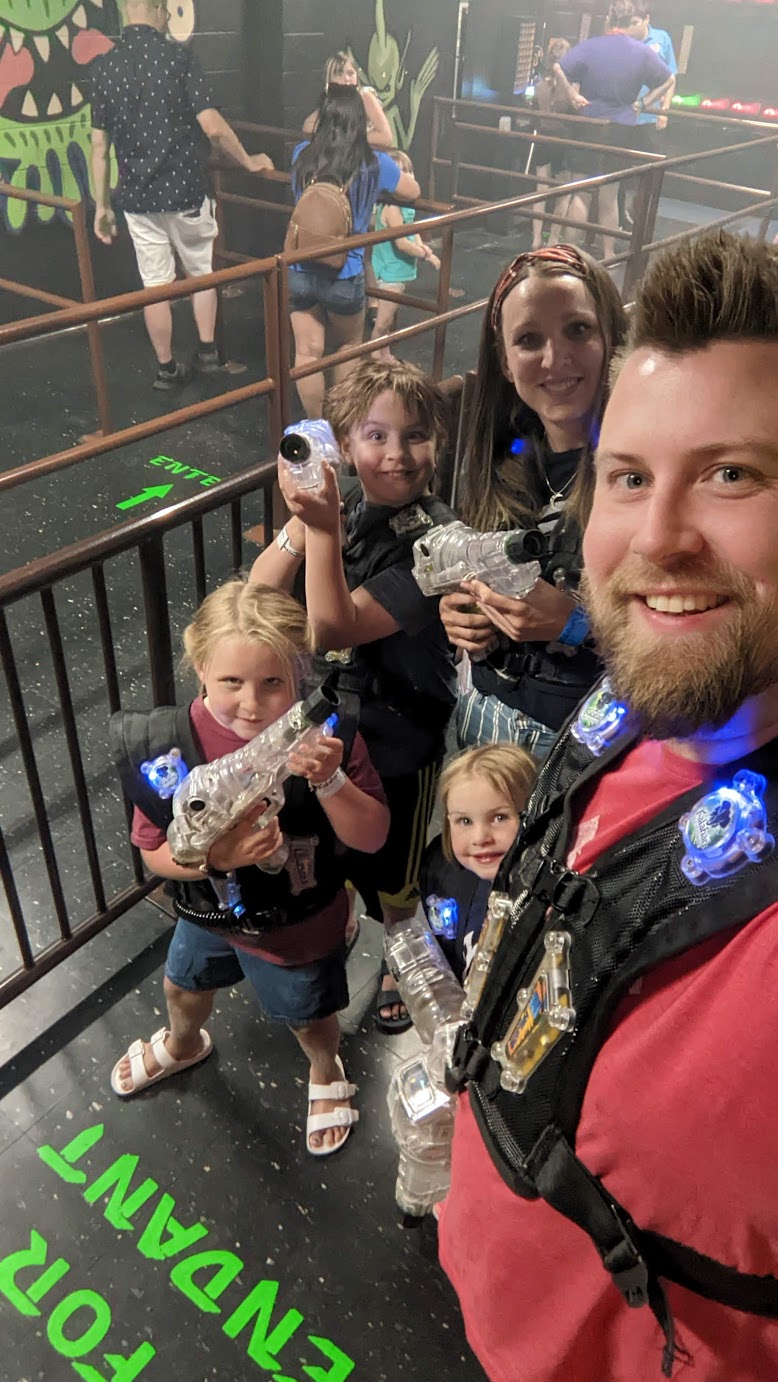 family laser tag, 2022